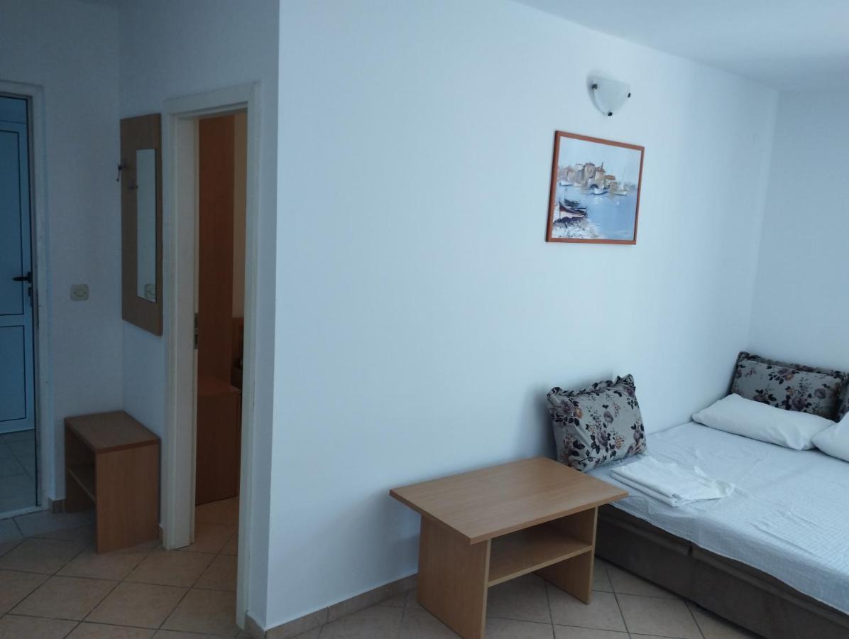 Apartments Jelena ポダツァ エクステリア 写真